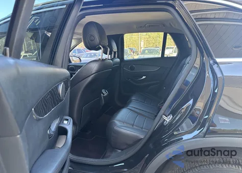 2016 Mercedes-Benz Glc 300 from USA, damaged, VIN WDC0G4JB8GF092625